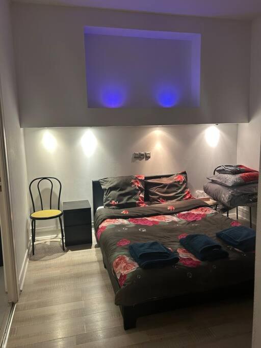 Superbe Appartement Avec Parking Gratuit Vaulx-en-Velin Bagian luar foto